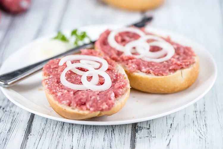 Exploring German Cuisine: Three Traditional Dishes That Surprise Foreigners